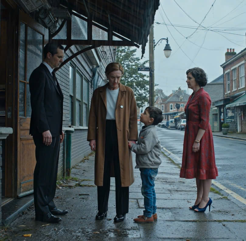 I didn’t have the courage to admit I was pregnant, and he left me for my own sister. My heart was shattered as my family turned their backs on me. Years later, when we met again by chance… – News