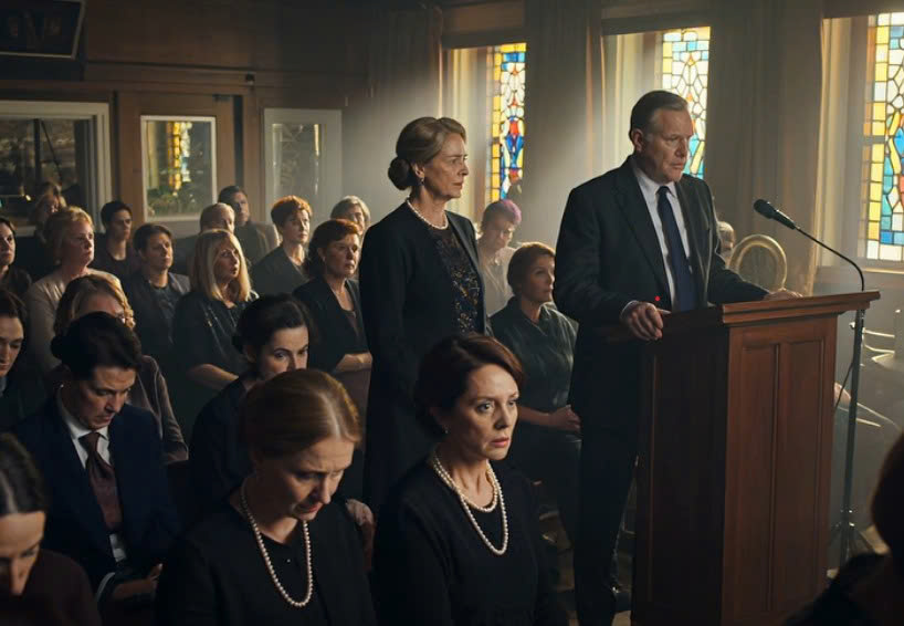 At My Dad’s Retirement Party, He Thought It’d Be Funny To Introduce Me Like: “This Is My Daughter—No Degree, No Future, Just Freeroads Off The Family.” Everyone Laughed. I Didn’t Flinch. I Just Smiled, Lifted My Glass, And Said: “Cheers—This Is The Last Time Any Of You Will See Me.” THEN I WALKED OUT. THE ROOM WENT COMPLETELY SILENT – News