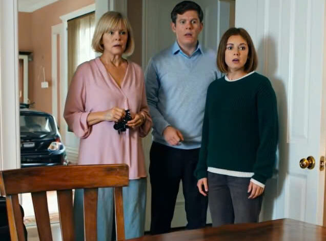 My Boyfriend Made Me Wait 2 Hours At An Expensive Restaurant For Our Anniversary. When He Finally Arrived With His Friends, He Loudly Said, “See? Told You She’d Still Be Here Like A Pathetic Puppy.” They All Laughed. We’d Been Together Three Years And I’d Just Paid Off His Car Loan. I Smiled, Ordered Another Drink. This Morning, My Phone Shows 78 Missed Calls And HIS BELONGINGS ARE IN GARBAGE BAGS AT THE DUMP… – News