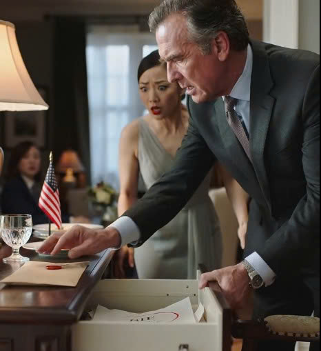 Ten days before Thanksgiving, I overheard my daughter plotting to shame me in front of the whole table, brand me “not right,” and push me out of the house my late wife and I built—so I changed everything, and on November 27 when she called asking where I was, I laughed and told her to look in my drawer… and what she found made her scream. – News