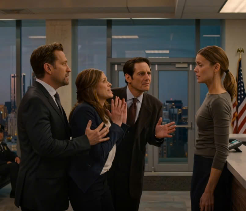 “My parents frantically called me at 2 a.m. saying my brother was in critical care and that I needed to send $28,000 immediately or the surgeons wouldn’t operate and he could die tonight, but I replied, ‘Call your golden princess,’ hung up, went back to sleep, and the next morning the police station called…” – News